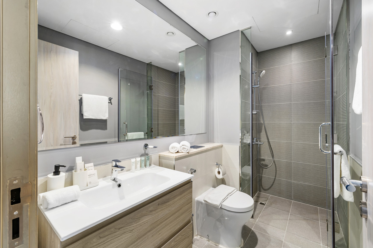 Canal View 1BR Walk to Business Bay Metro
