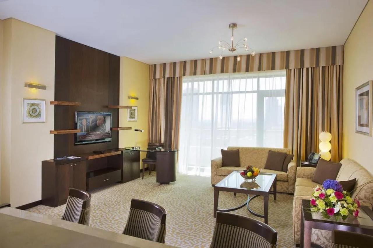 TIME Oak Hotel & Suites